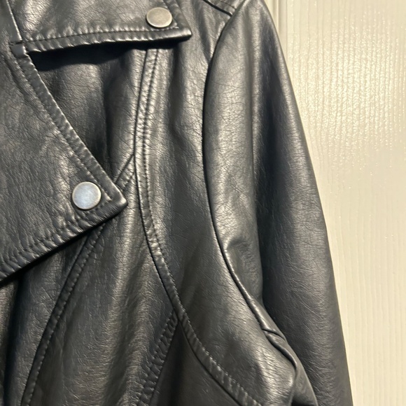Max Studio Black Vegan Leather Biker Jacket NWOT - Picture 4 of 13